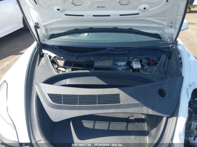 5YJ3E1EB2KF477497 Tesla Model 3 Long Range/performance