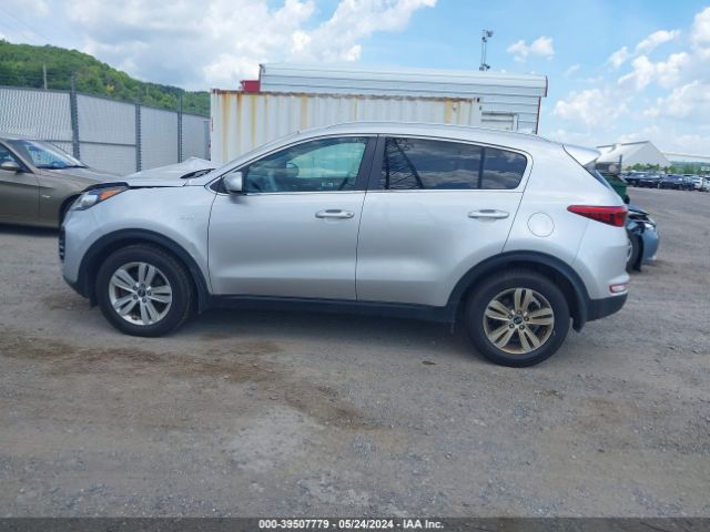 KNDPMCAC5J7446439 KIA Sportage Lx