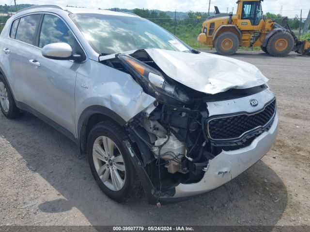 KNDPMCAC5J7446439 KIA Sportage Lx