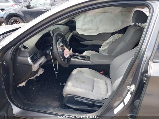 Honda ACCORD LX 2018 1HGCV1F16JA165827 Image 5