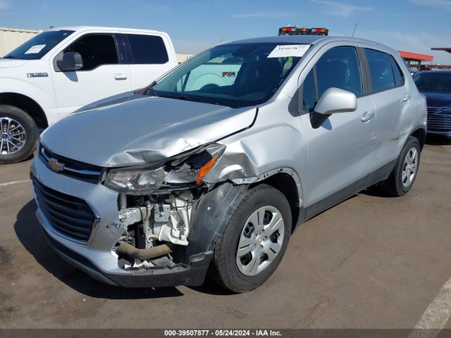 Chevrolet TRAX LS 2017 KL7CJKSB0HB231725 Image 2