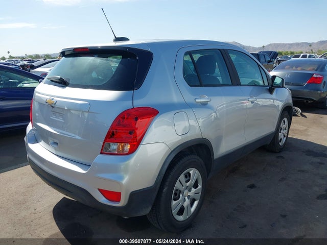 Chevrolet TRAX LS 2017 KL7CJKSB0HB231725 Image 4