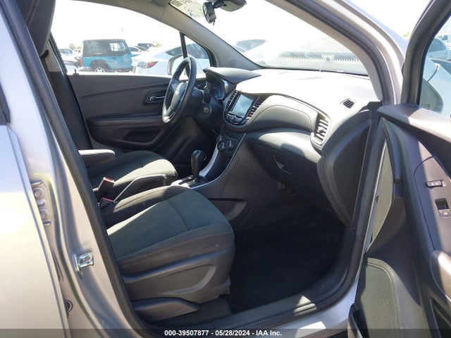 Chevrolet TRAX LS 2017 KL7CJKSB0HB231725 Image 5