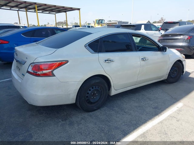 Nissan Altima 2.5 S 2014 1N4AL3AP4EC130223 Image 4