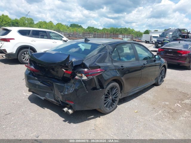 4T1T11AK2NU061944 Toyota Camry Se Nightshade Edition