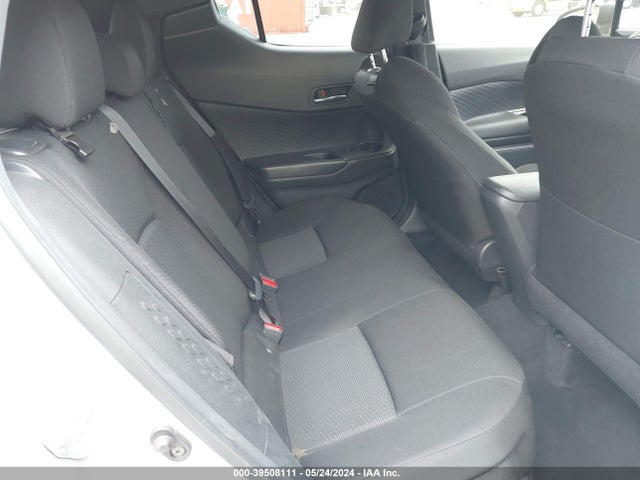 Toyota C-HR XLE 2019 JTNKHMBX2K1051785 Image 8