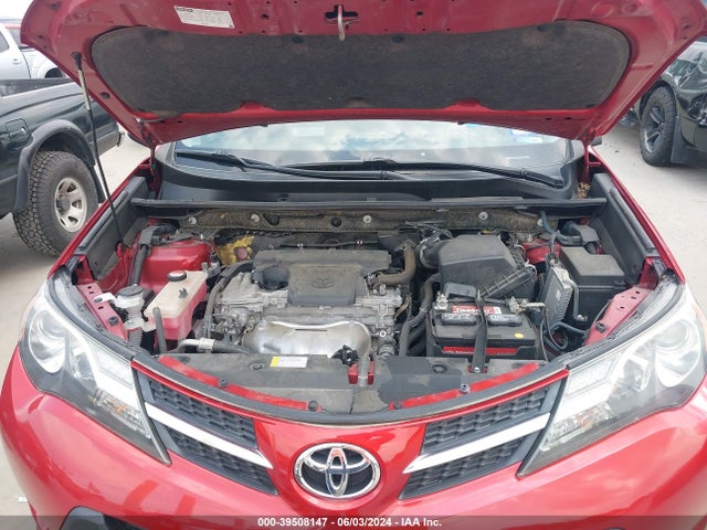 Toyota RAV4 LE 2015 JTMZFREV1FJ045983 Image 10