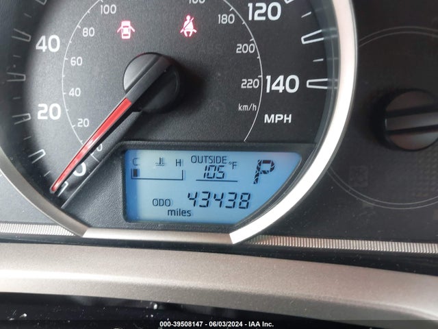 Toyota RAV4 LE 2015 JTMZFREV1FJ045983 Image 7