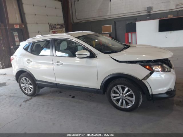 JN1BJ1CR2JW252792 Nissan Rogue Sport Sv