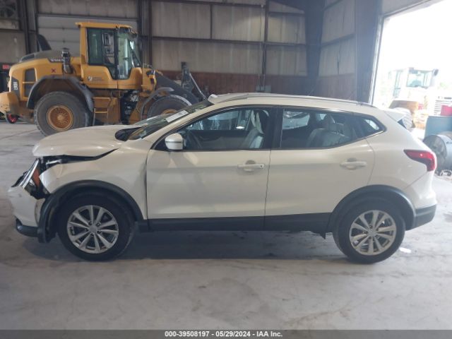 JN1BJ1CR2JW252792 Nissan Rogue Sport Sv