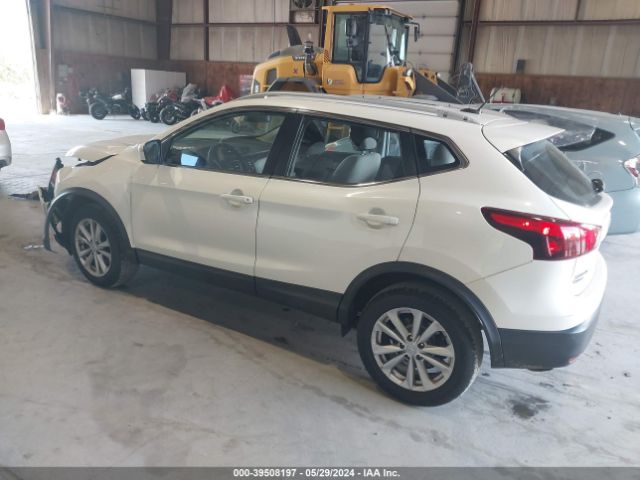 JN1BJ1CR2JW252792 Nissan Rogue Sport Sv