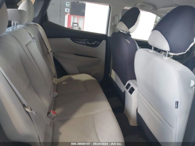 JN1BJ1CR2JW252792 Nissan Rogue Sport Sv