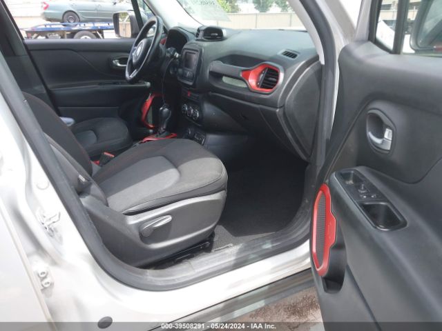 ZACCJBCT9FPB79847 Jeep Renegade Trailhawk