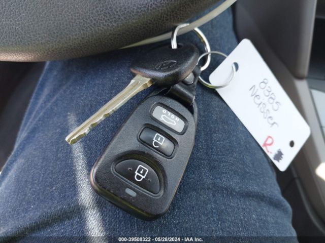 5NPD84LF4HH203537 Hyundai ELANTRA SE