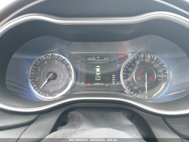 1C3CCCAB6FN703883 Chrysler 200 Limited