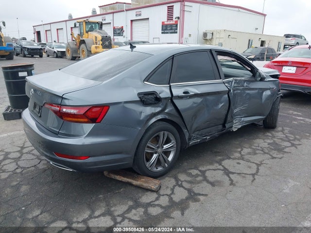 3VWC57BU2KM215576 Volkswagen Jetta 1.4t R-line/1.4t S/1.4t Se