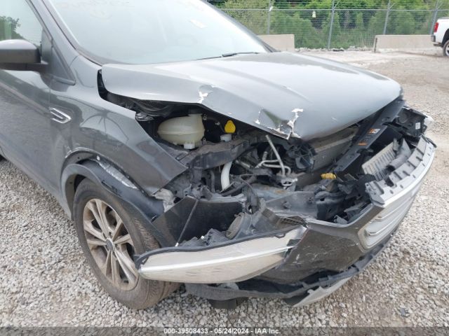 1FMCU0GD5JUD22844 Ford ESCAPE SE