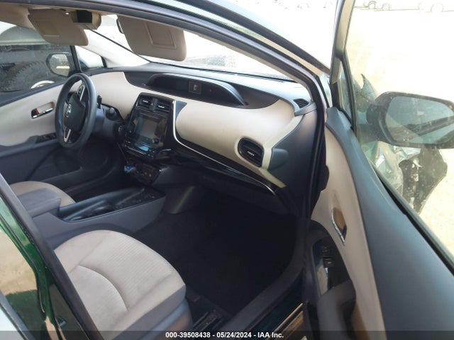 Toyota Prius Two 2016 JTDKBRFUXG3022842 Image 5