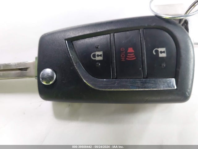 Toyota C-HR LE 2020 JTNKHMBX7L1091006 Image 11