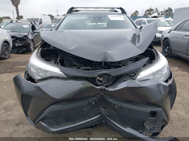 Toyota C-HR LE 2020 JTNKHMBX7L1091006 Image 12