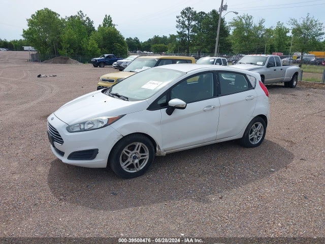 Ford FIESTA SE 2015 3FADP4EJ3FM217172 Image 2