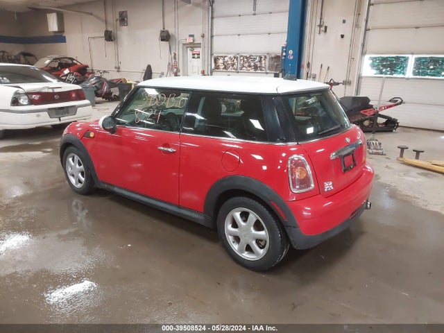 2009 MINI COOPER WMWMF33549TW73293 Photo 2