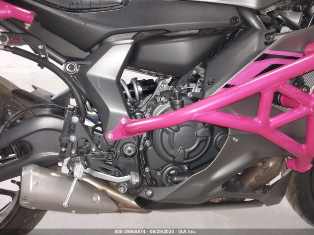 2024 YAMAHA YZFR7 JYARM38E4RA010224 Photo 7