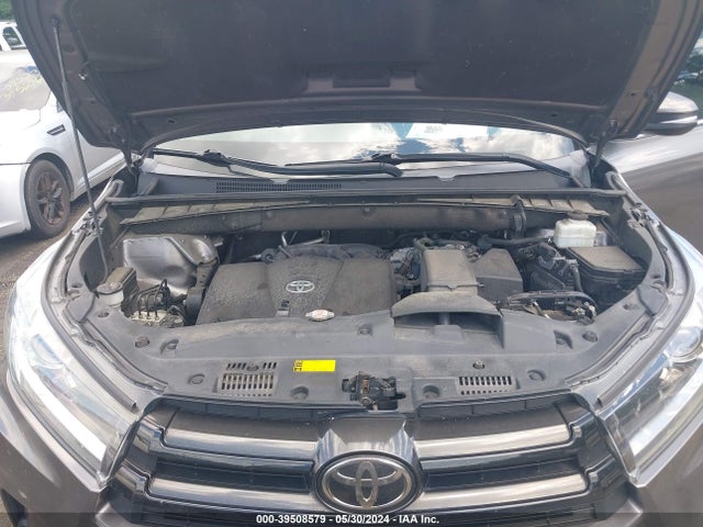 Toyota Highlander Se 2018 5TDJZRFH0JS558750 Image 10