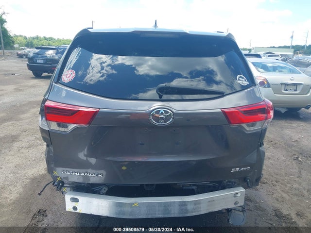 Toyota Highlander Se 2018 5TDJZRFH0JS558750 Image 16