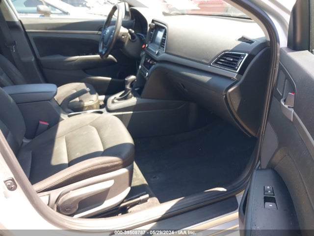 Hyundai Elantra Value Edition 2017 5NPD84LF6HH176549 Image 5