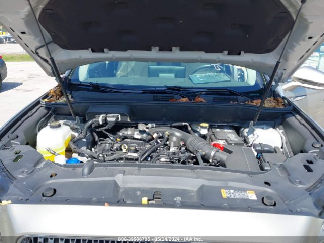2LMPJ6J9XPBL13917 Lincoln Nautilus Standard