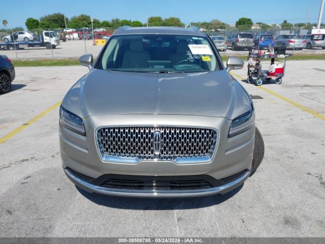 2LMPJ6J9XPBL13917 Lincoln Nautilus Standard