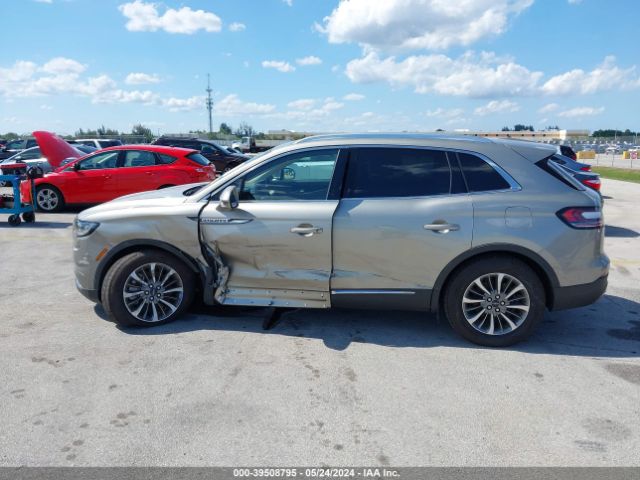 2LMPJ6J9XPBL13917 Lincoln Nautilus Standard