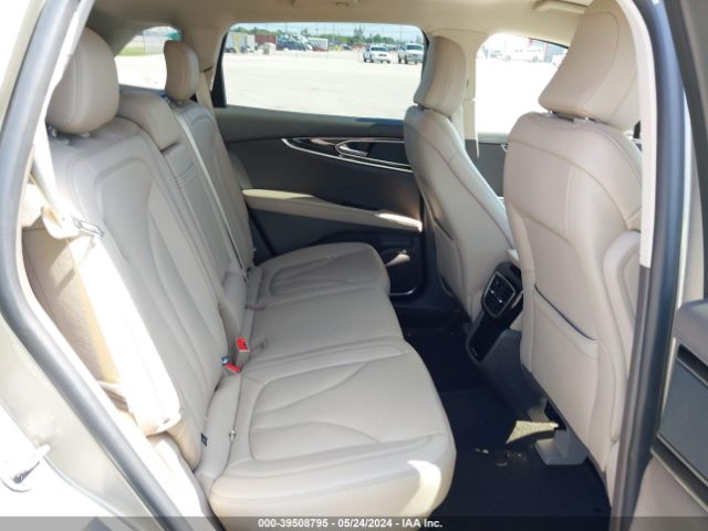 2LMPJ6J9XPBL13917 Lincoln Nautilus Standard