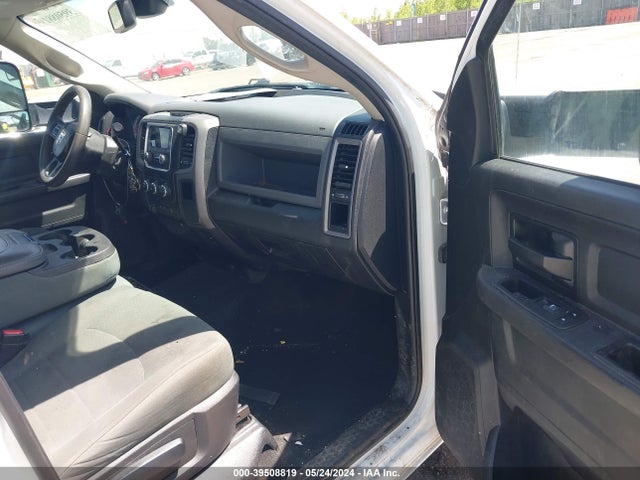 3C6UR5CJXJG302683 RAM 2500 Tradesman  4x4 6'4 Box