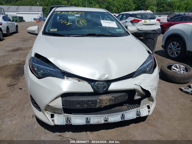 Toyota COROLLA LE 2018 5YFBURHE5JP837819 Image 13