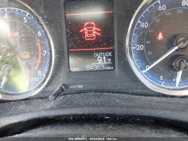 Toyota COROLLA LE 2018 5YFBURHE5JP837819 Image 16