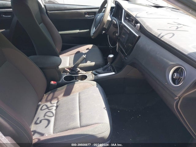 Toyota COROLLA LE 2018 5YFBURHE5JP837819 Image 5