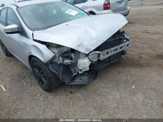 Ford FOCUS SE 2015 1FADP3K25FL301342 Image 12