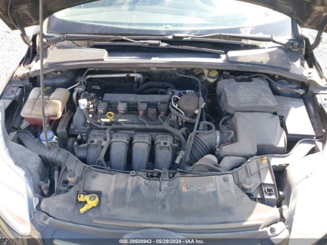 1FADP3F28EL405252 Ford FOCUS SE