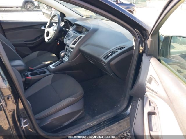 1FADP3F28EL405252 Ford FOCUS SE