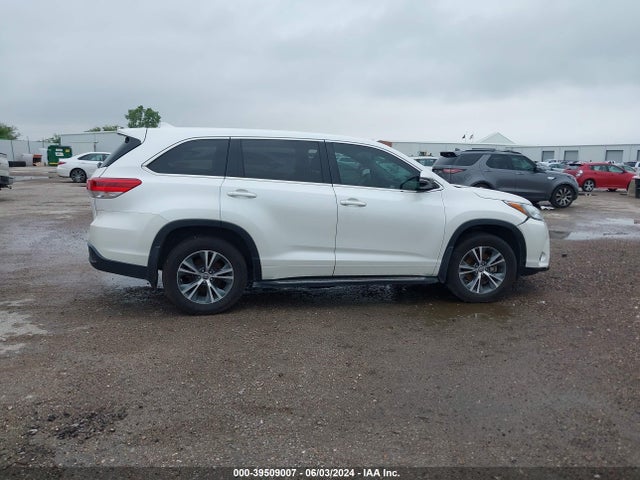 Toyota Highlander Le Plus 2017 5TDZZRFH0HS226627 Image 14