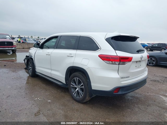 Toyota Highlander Le Plus 2017 5TDZZRFH0HS226627 Image 3