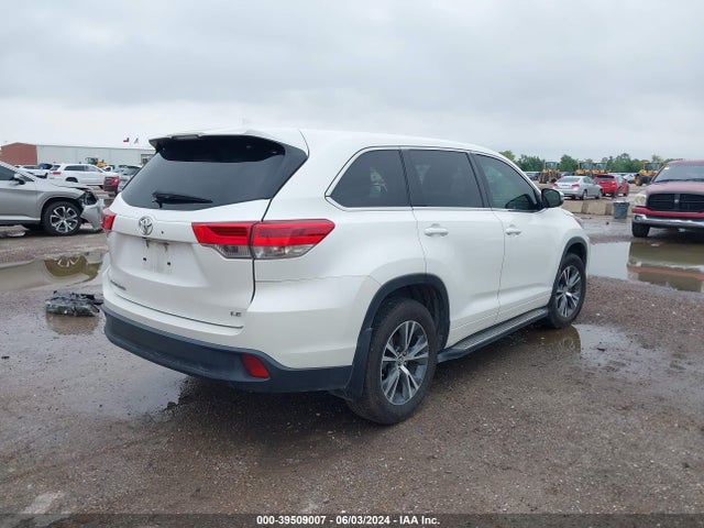 Toyota Highlander Le Plus 2017 5TDZZRFH0HS226627 Image 4