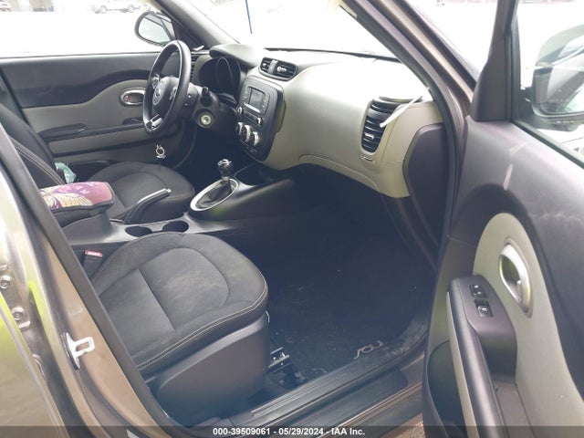 KIA SOUL + 2016 KNDJP3A51G7406883 Image 5