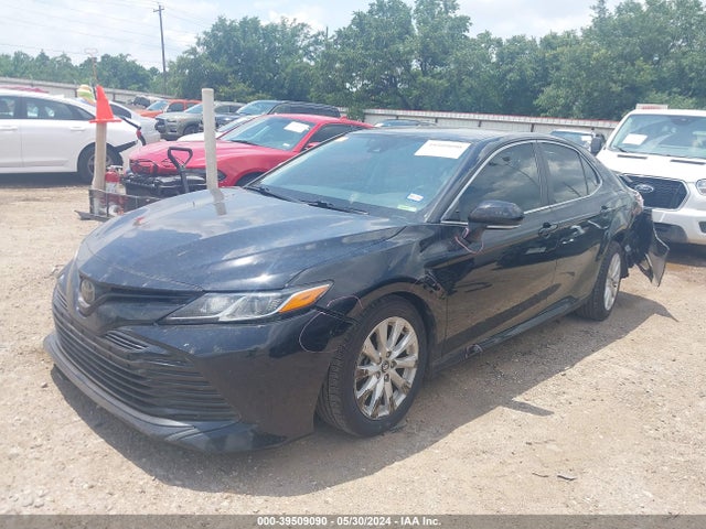 Toyota CAMRY LE 2020 4T1L11AKXLU866734 Image 2