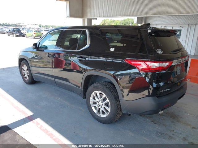 Chevrolet Traverse Ls 2018 1GNERFKW8JJ276767 Image 3