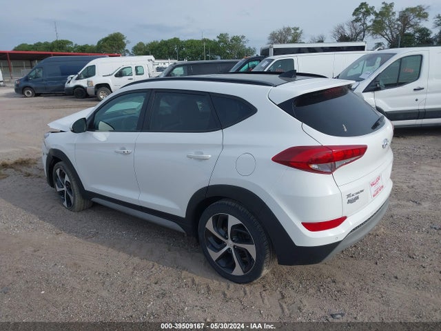 Hyundai Tucson Value 2018 KM8J3CA24JU757003 Image 3
