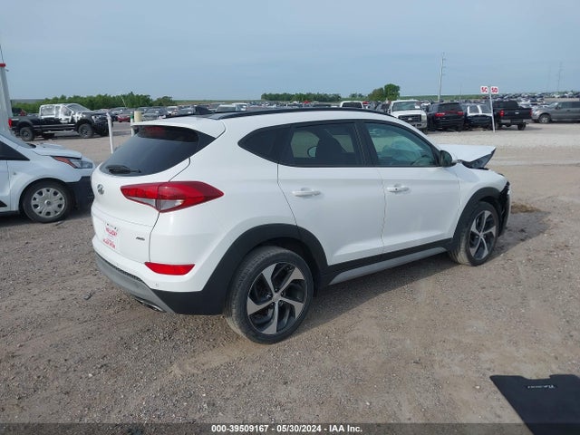 Hyundai Tucson Value 2018 KM8J3CA24JU757003 Image 4