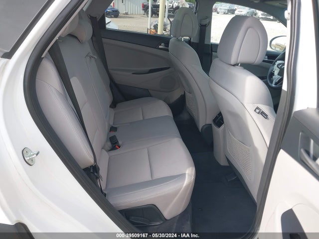 Hyundai Tucson Value 2018 KM8J3CA24JU757003 Image 8